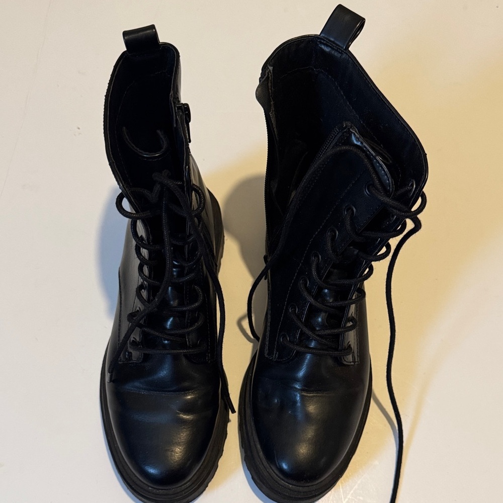 EUC- A New Day Black Lace-Up Combat Women's Boots-Size 7.5